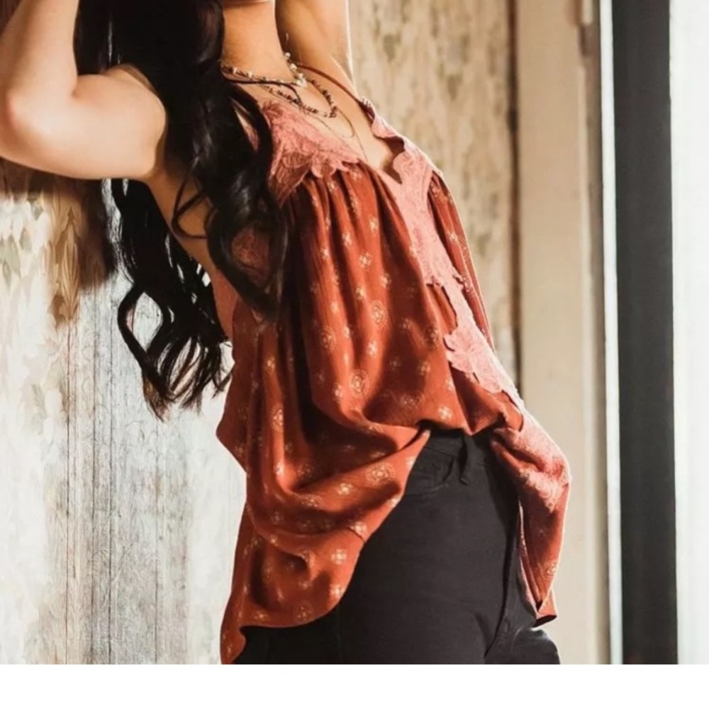 NWT Gimmicks Tank Top